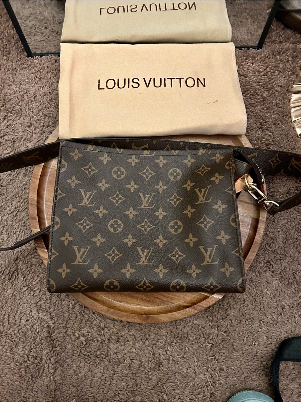 Louis Vuitton Monogram Canvas Messenger Bag in Brown